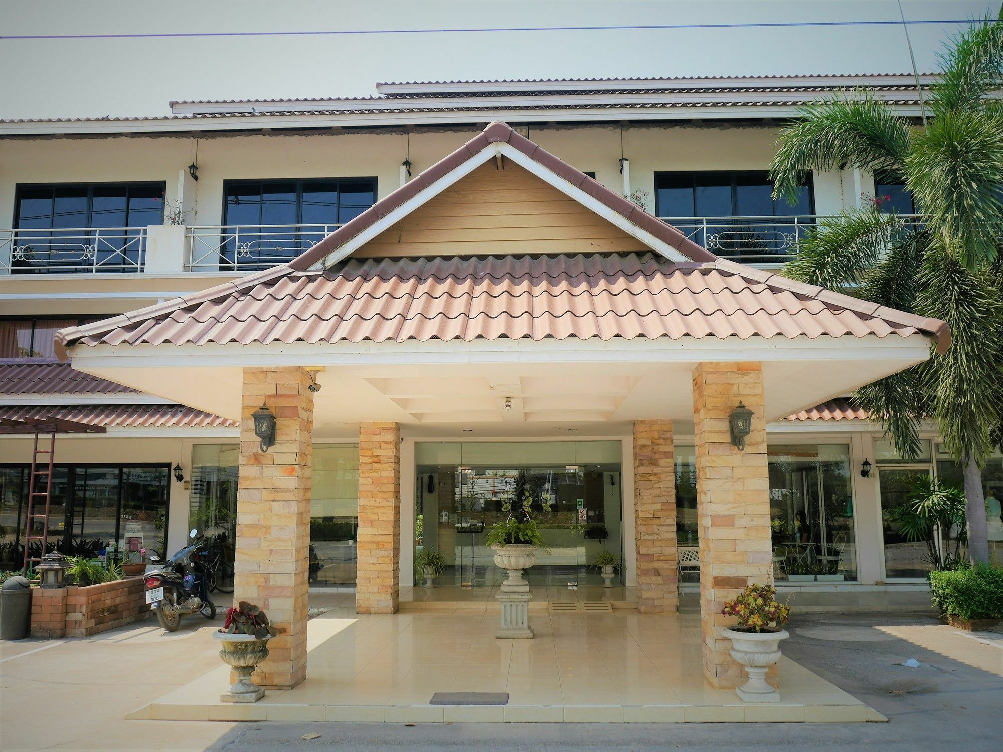 Punya Garden Hotel Ban Wang Won Екстериор снимка
